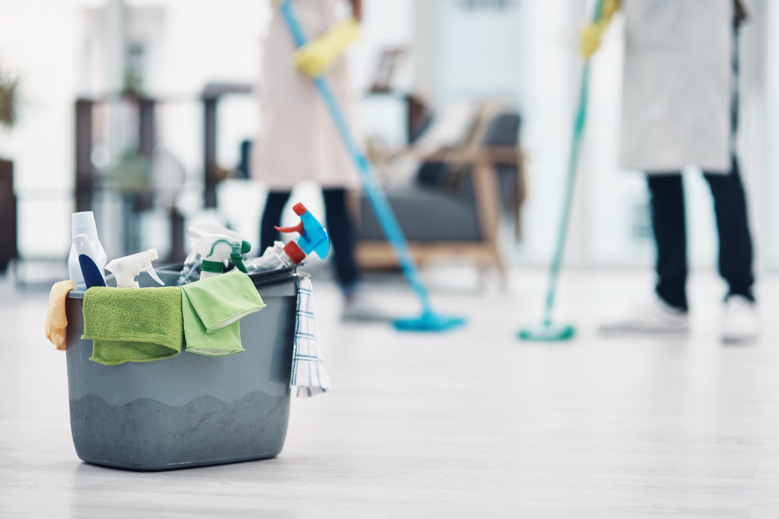Yova's Cleaning team cleaning a home in Los Angeles