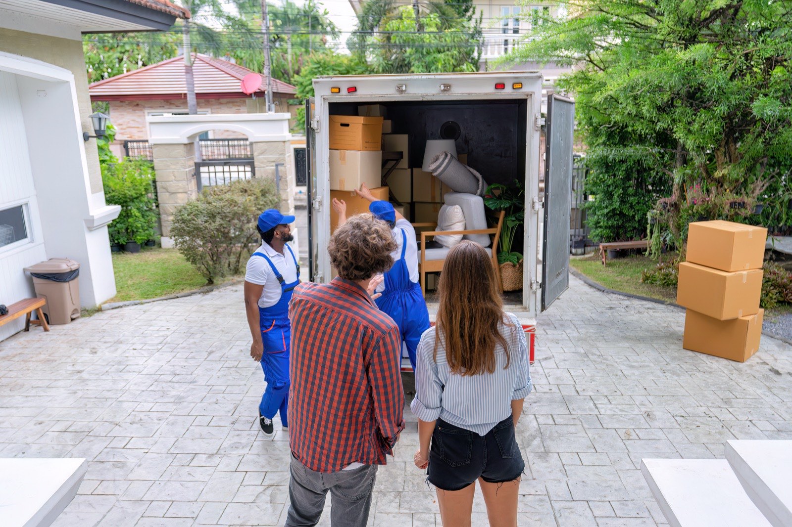 Move In / Move Out